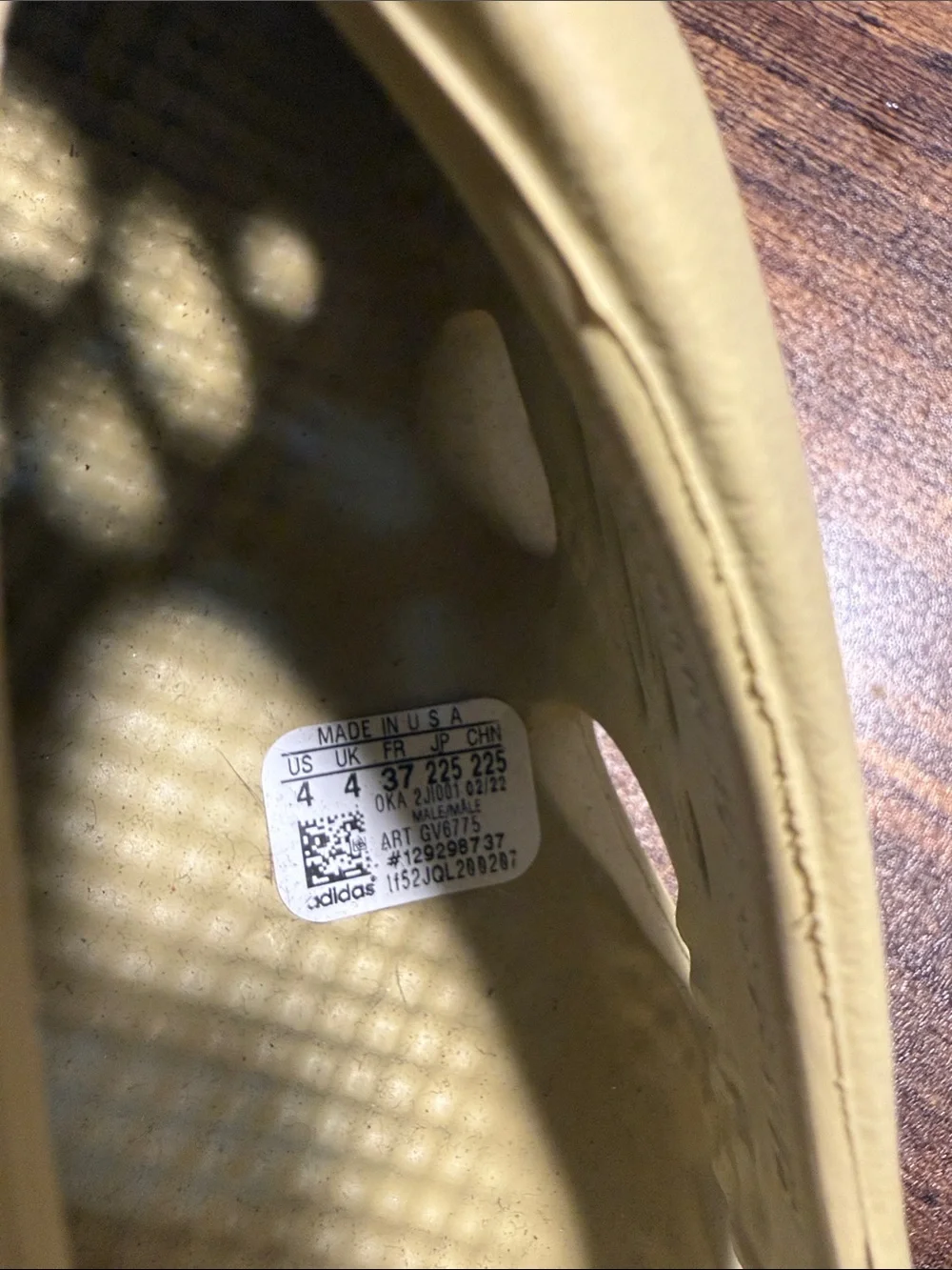 Yeezy Kids Foam Runner in Pale Yellow
